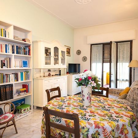 Appartamento di Elizabeth Viareggio Esterno foto